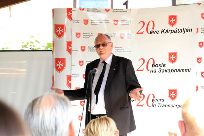 Interjú Schumicky András nagykeresztes magisztrális lovaggal a Klubrádióban