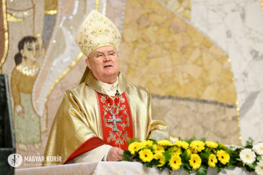 Cserháti Ferenc püspököt ötven éve szentelték pappá
